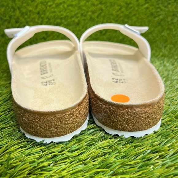 Sandals_&_Flip_Flops